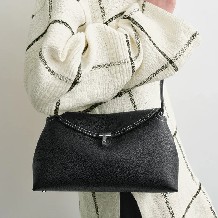 TOTEME CLUTCH LEATHER BLACK SILVER