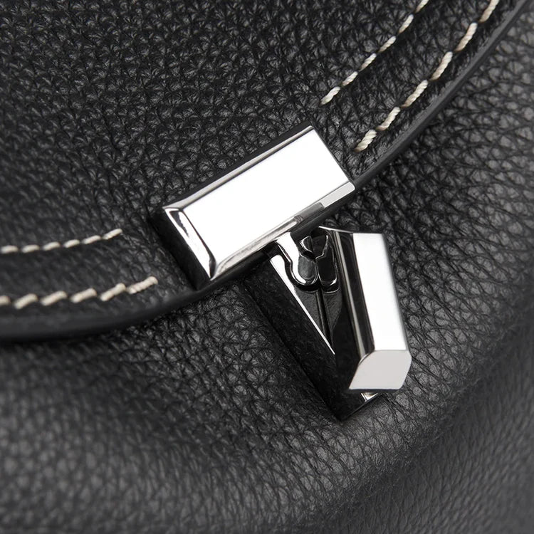 TOTEME CLUTCH LEATHER BLACK SILVER