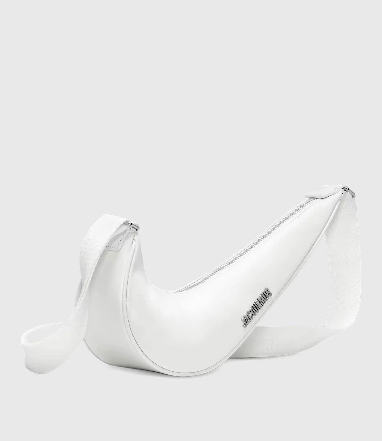 JACQUEMUS X NIKE