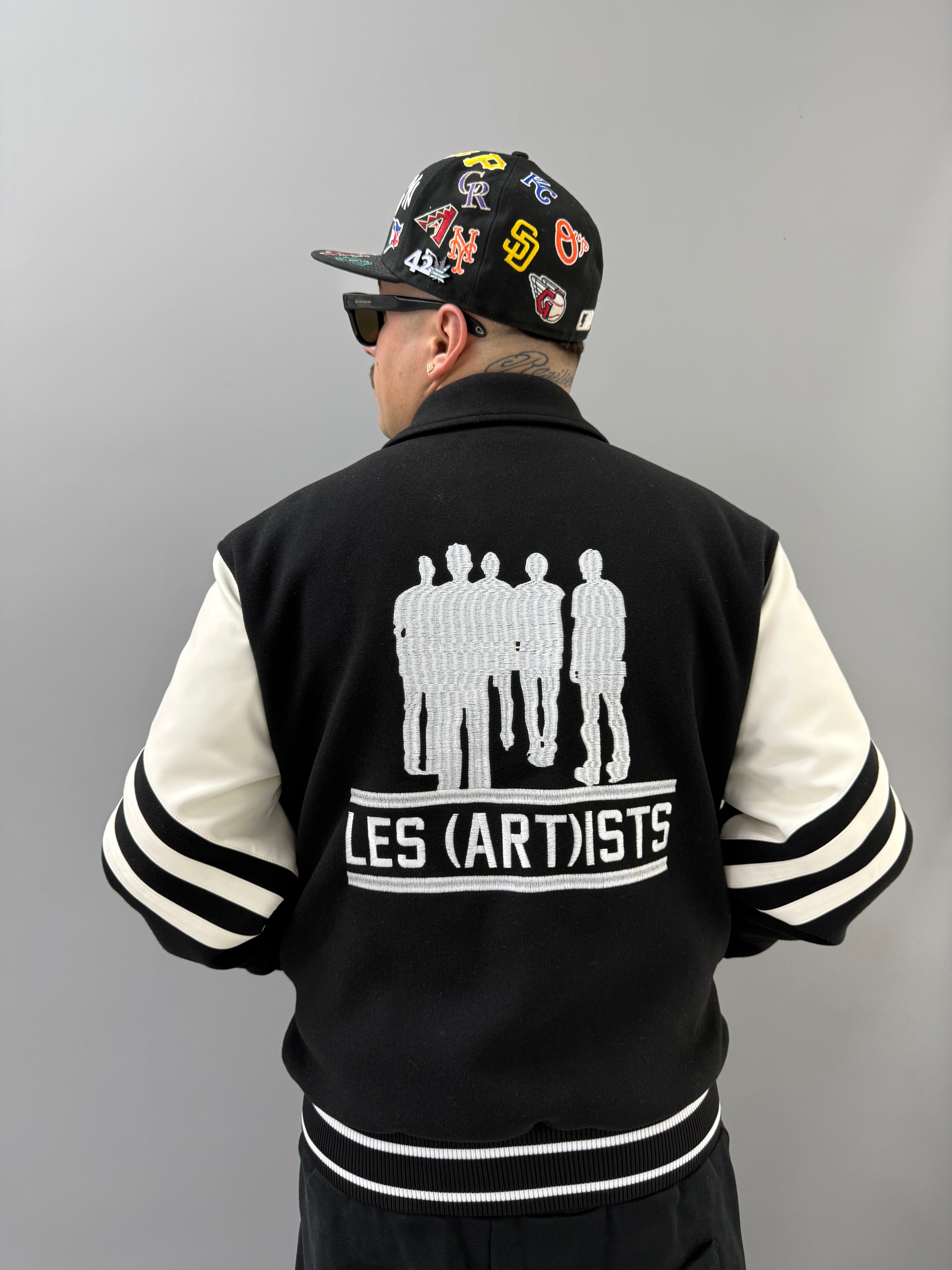 Varsity curare Black LES (ART)ISTS