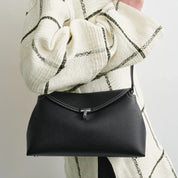 TOTEME  CLUTCH LEATHER BLACK SILVER